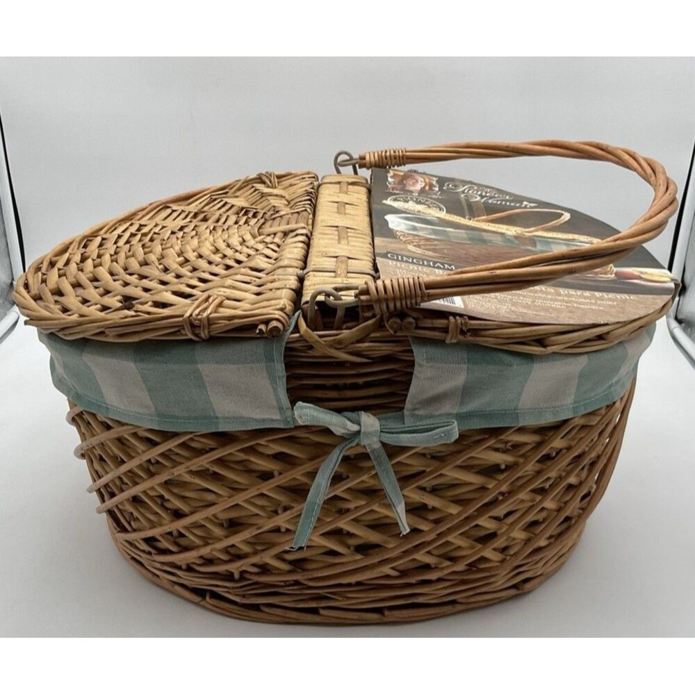 The Pioneer Woman Gingham Picnic Basket New 19x14x9”